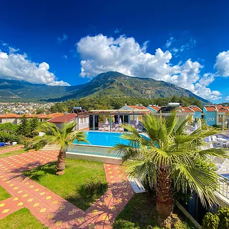 Nokta Kabak Apart, Fethiye, Oeluedeniz * フェティエ